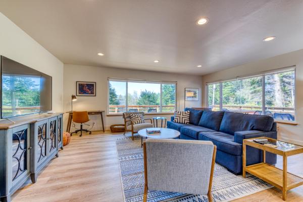 Five Bedroom Holiday Home